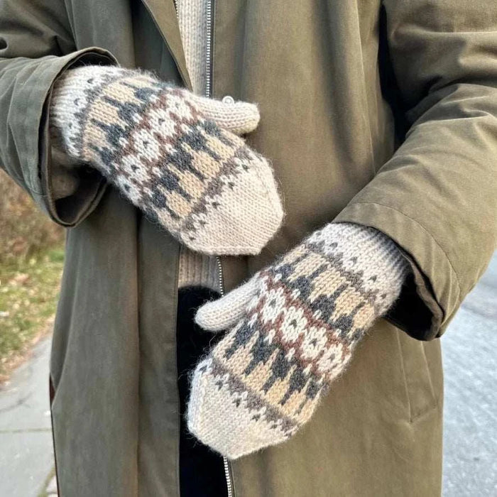 Celeste Mittens Knitting Pattern - PetiteKnit-Pattern-Wild and Woolly Yarns