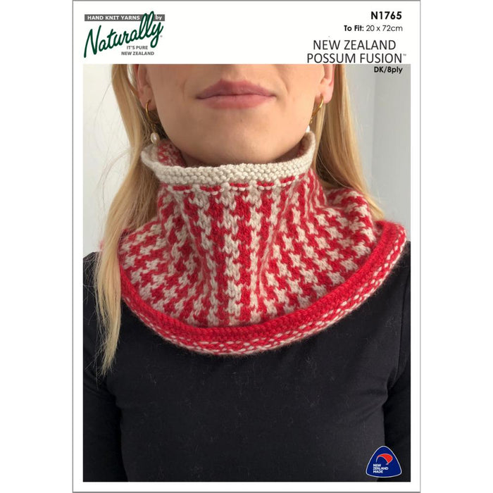 Two Colour Cowl with houndstooth knitting pattern in red and white, DK/8ply yarn.