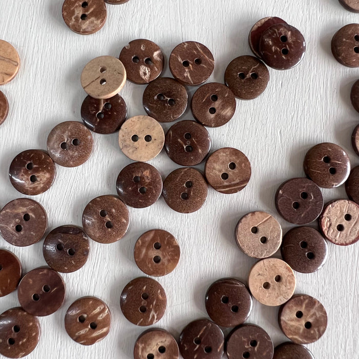 Coconut Shell Buttons-buttons-Wild and Woolly Yarns