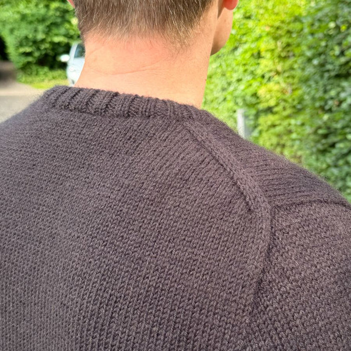 Niels Sweater Knitting Pattern - PetiteKnit
