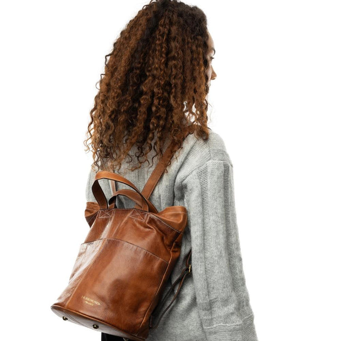 Knitting bag - Project 24 Project Backpack in walnut, leather, multiple pockets, stylish and organized.