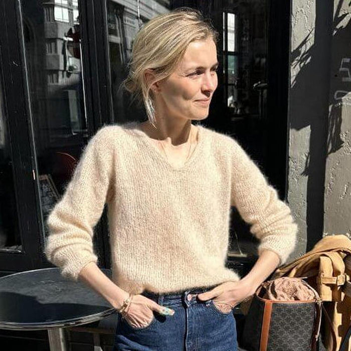 Cumulus Blouse V-Neck Knit Kit-Needlecraft Kits-Wild & Woolly Yarns-XS / S-Snowflake (6001)-Wild & Woolly Yarns