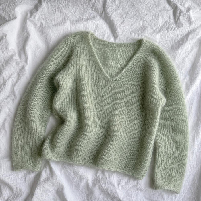Cumulus Blouse V-Neck Knit Kit-Needlecraft Kits-Wild & Woolly Yarns-XS / S-Lost Soul Grey (6075)-Wild & Woolly Yarns