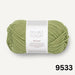Child wearing beige Sille Slipover Mini knitted vest from PetiteKnit x Sandnes Garn Double Sunday kit