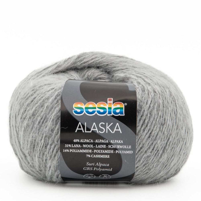 Sesia Alaska yarn ball for Sophie Scarf Knit Kit, luxurious blend with alpaca, wool, cashmere, and GRS-certified polyamide.