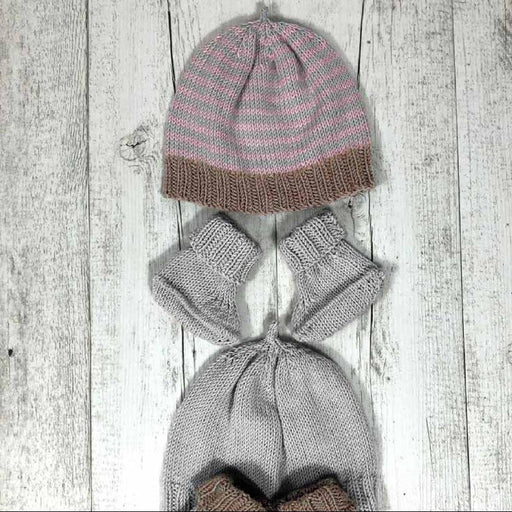 Alpaca Baby Hat &amp; Booties Knitting Pattern (AP1571)-Needlecraft Patterns-Alpaca Yarns-Printed-Wild & Woolly Yarns