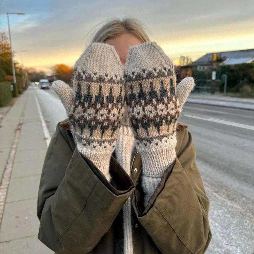 Celeste Mittens Knitting Pattern - PetiteKnit-Needlecraft Patterns-PetiteKnit-Wild & Woolly Yarns