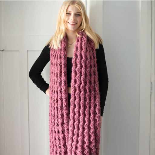 Puffed Rib Scarf in Chaska Arawi Super Chunky, easy knitting pattern example.