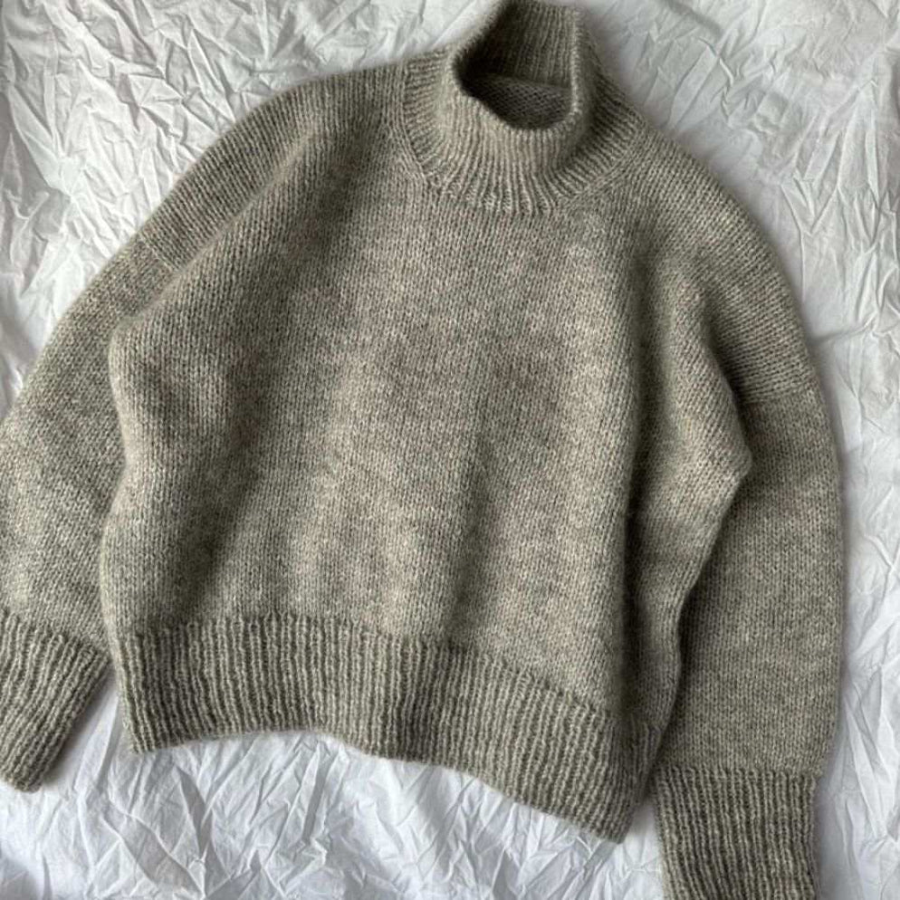 Home Weekend Sweater Knitting Pattern - PetiteKnit