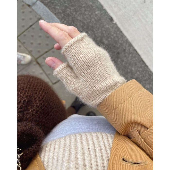 Penny Gloves Knitting Pattern - PetiteKnit-Pattern-Wild and Woolly Yarns