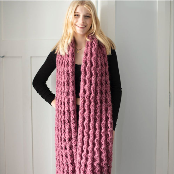 Puffed Rib Scarf in Chaska Arawi Super Chunky, easy knitting pattern example.