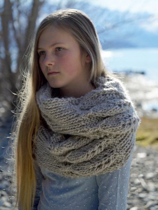 Willow Infinity Cowl Knitting Pattern - 14Ply (HC27)-Pattern-Wild and Woolly Yarns