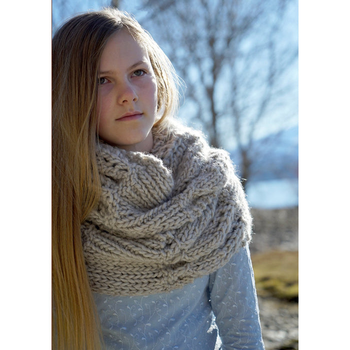 Willow Infinity Cowl Knitting Pattern - 14Ply (HC27)-Pattern-Wild and Woolly Yarns