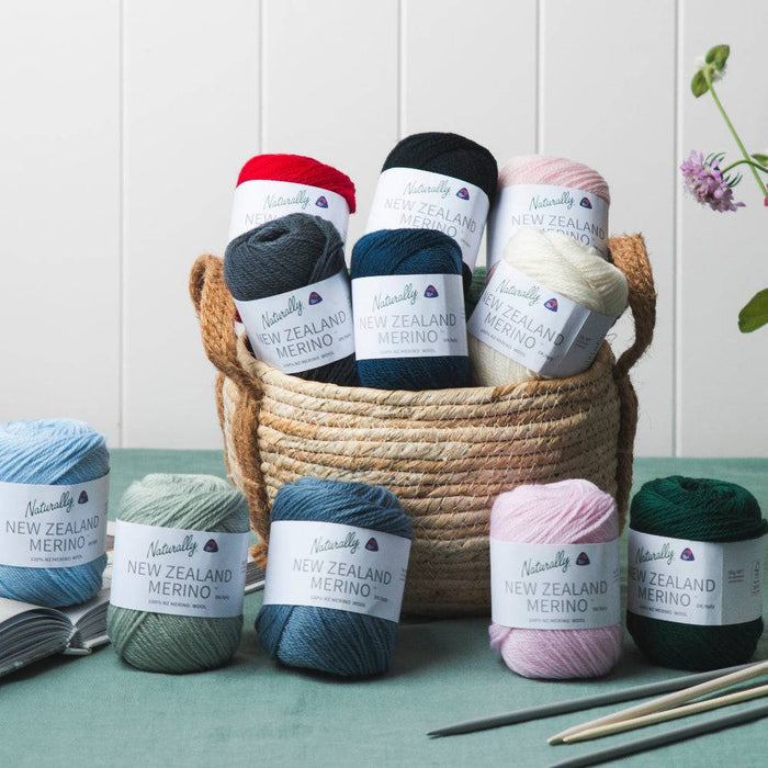 New Zealand Merino 8ply-Yarn-Wentworth Distributors-White (2000)-Wild & Woolly Yarns