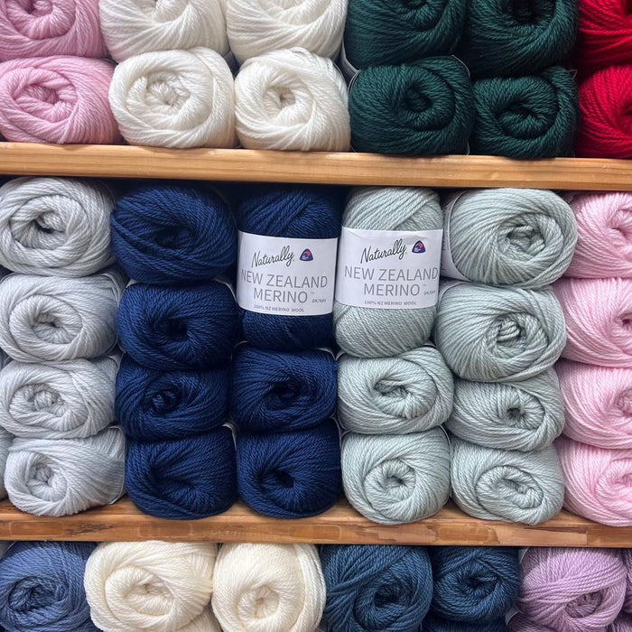 New Zealand Merino 8ply-Yarn-Wentworth Distributors-White (2000)-Wild & Woolly Yarns