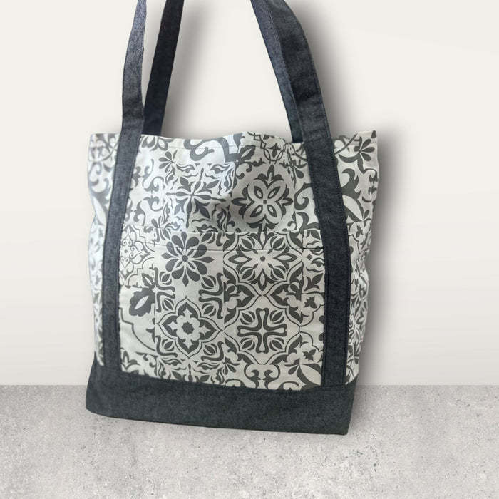 Knitting Bag - White & Grey-needles & accessories-Wild and Woolly Yarns